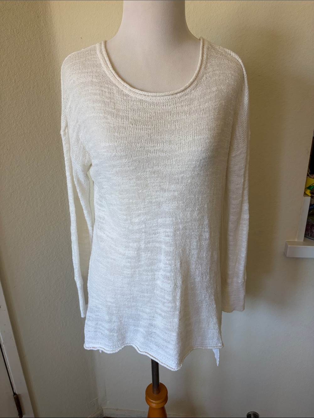 Women's Cream Long-Sleeve Lightweight Knit Top